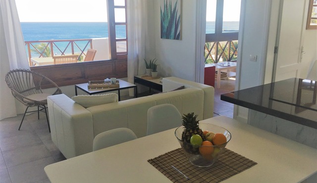 front line 2 bedroom apartment with stunning views in Tías