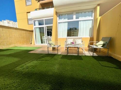 GATU SIROCO junto la playa, piscina, aire acc, terraza -Preferente mayores de 21 años y familias "