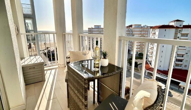 GATU Villa Salada, junto la playa, parking, terraza, aire acc, piscina, wifi Sólo familias o grupos mayores de 21 años