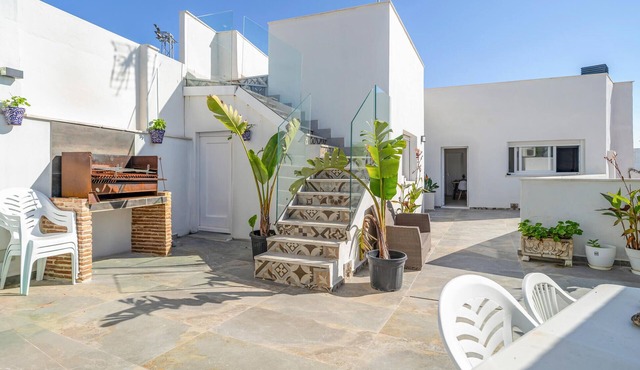 Gorgeous home in Benalup-Casas Viejas