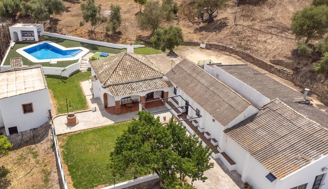 Gorgeous home in Algar