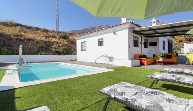 Gorgeous home in Sedella