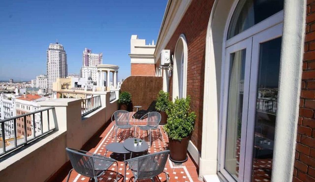 Gran Vía Penthouse w/Terrace & Royal Palace View