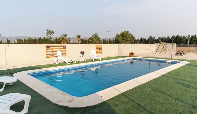 Gran Vivienda Rural de 180 m2, Ideal Para Grupos de Hasta 16 Personas