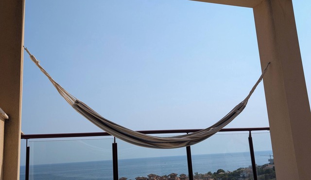 Hammock & Sea