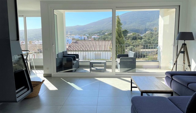 HERETAT - House with garage 5 minutes away from the beach in Cadaqués