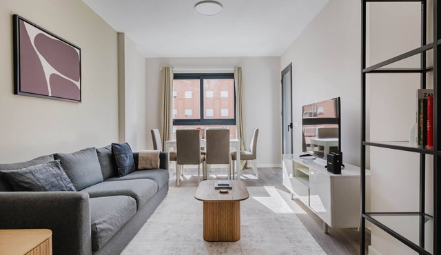 Hip El Atabal 2BR w/Elevator, near Universities, by Blueground