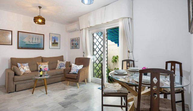 Holiday Apartment "Huerta del Obispo" with Wi-Fi and Terrace