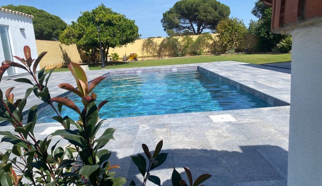 Holiday Home La Alberca with Pool, Garden & Wi-Fi