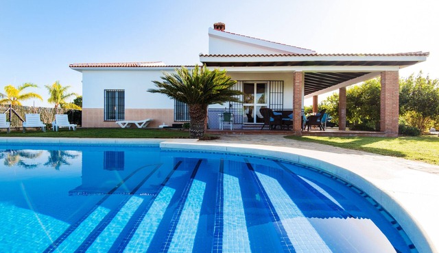 Holiday Home “Villa La Gallega” with Mountain View, Garden, Terrace & Pool