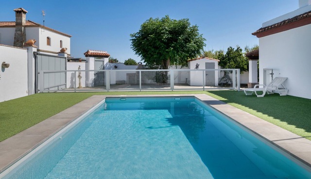 Holiday Home 'Villa Sheyla Maria' with Private Pool, Private Terrace and Air Conditioning