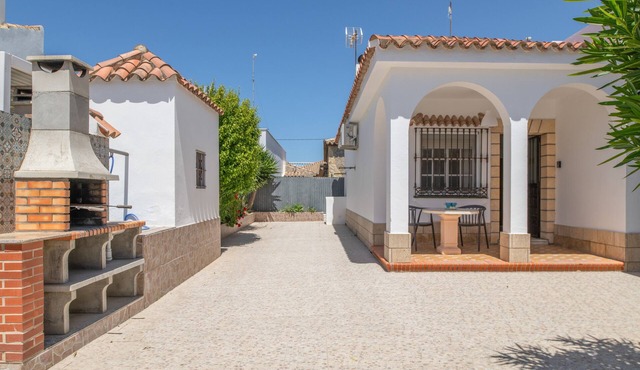Holiday Home 'Casa Miguel Angel' with Private Garden and Wi-Fi
