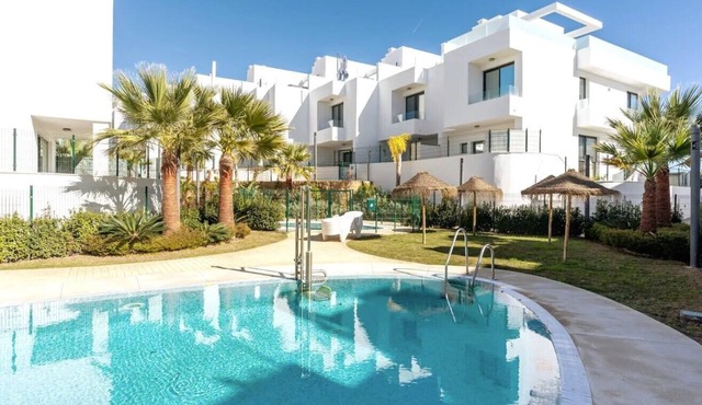 Holiday Home 'Beach Terraced House Close Town' with Sea View, Wi-Fi and Air Conditioning