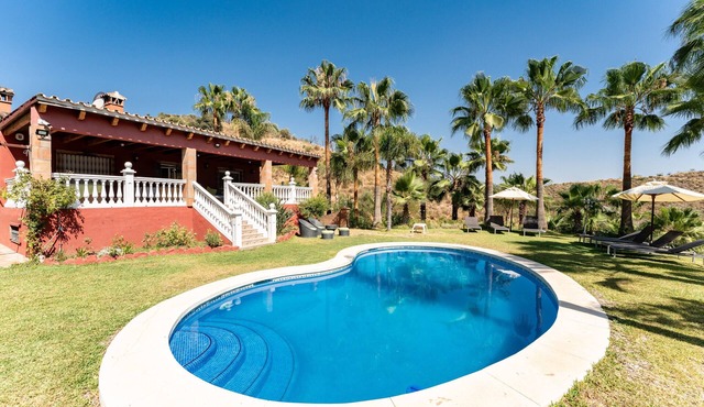 Holiday Home "Casa Mis Nietos" with Pool, Garden and Wi-Fi