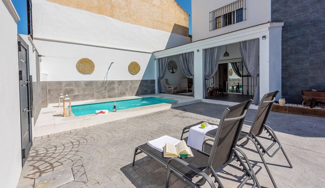 Holiday Home "Casa Rural Tierra de Olivos" with Private Pool & Wi-Fi