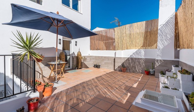 Holiday Home 'Little Alhambra' with Private Terrace and Wi-Fi