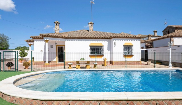 Holiday Home 'Villa Carmen' with Private Pool, Private Terrace and Wi-Fi