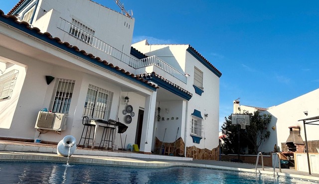 Holiday Home 'Villa Famara' with Mountain View, Wi-Fi and Air Conditioning