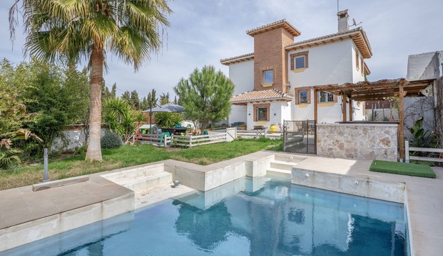 Holiday Home 'Villavillanos' with Private Pool, Terrace and Wi-Fi
