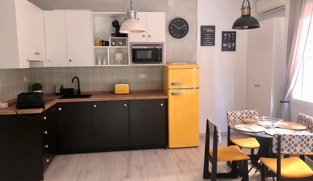Holidays2Malaga Union Studio Renovated - High Speed WiFi