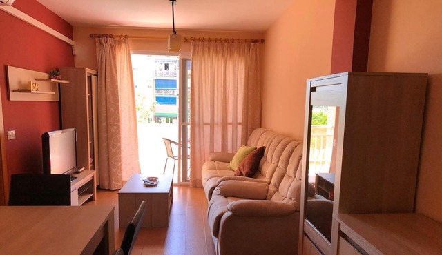 Homerez - Appartement 1 km away from the beach for 7 ppl. with balcony at Málaga