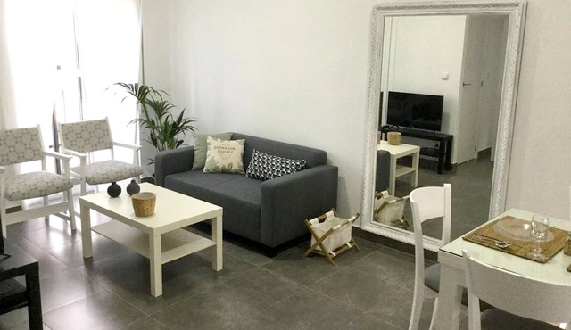 Homerez - Beautiful appartement for 4 ppl. with balcony at Córdoba