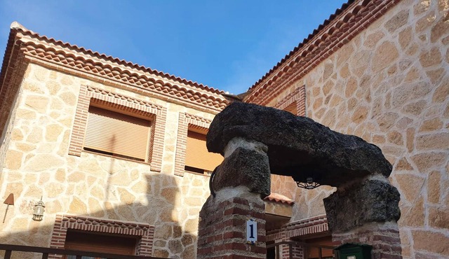 Homerez - Big house for 9 ppl. with terrace at Navaluenga