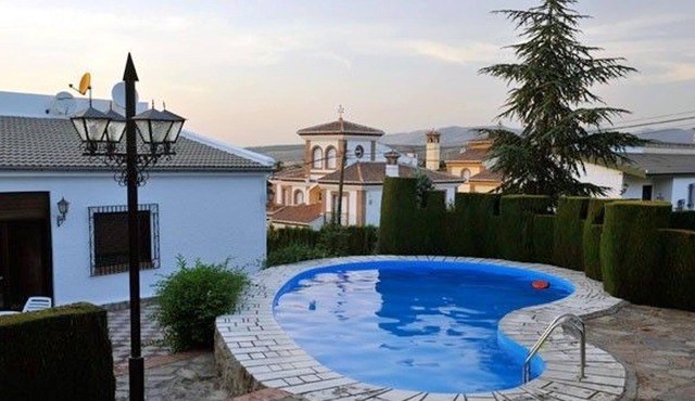 Homerez - Villa for 8 ppl. with swimming-pool, garden and terrace at Monachil