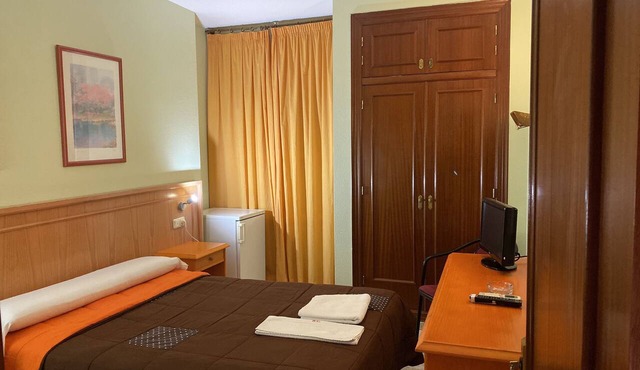 Hostal Carlos III