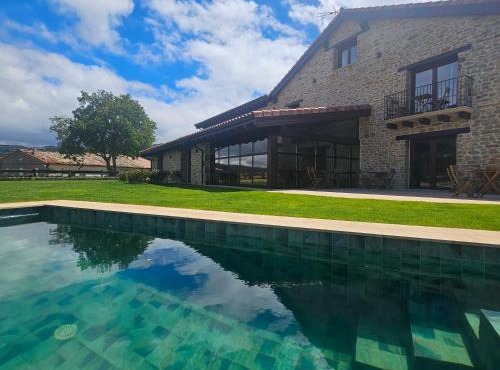 Hotel Rural Izarbe