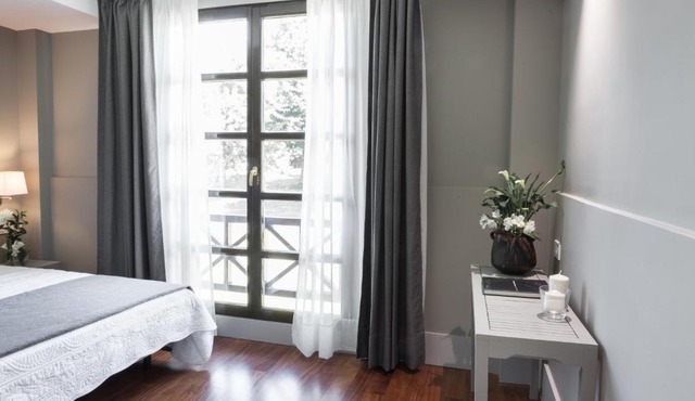 Hotel The Park Derio in Derio
