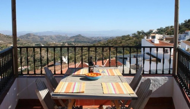 House in Guaro with Barbecue