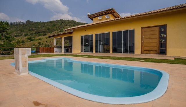 House in the hills with wonderful view, quiet and cozy place in Atibaia
