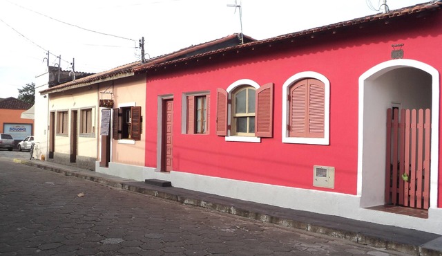 House located in the historic center of Cananeia. in Cananeia