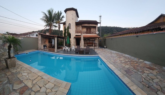 House on Pernambuco Beach in Guarujá