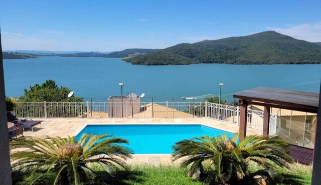 House with stunning views in Escarpas do Lago - Capitólio MG in Capitólio