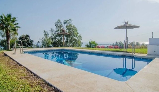 "Huelva" mit Gemeinschaftspool in einem andalusischen "Cortijo" in Chilches by Interhome