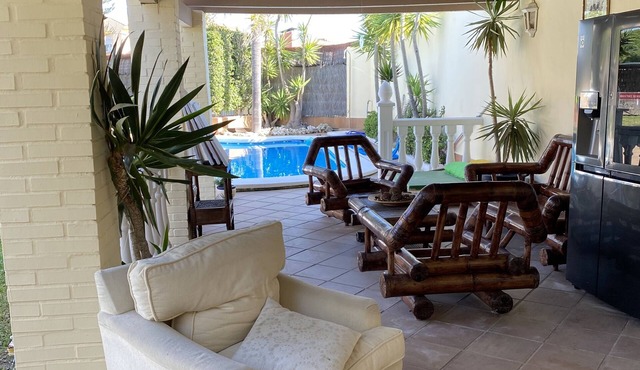 Impressive Villa 500 meters from the beach