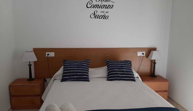 Independent apartment in villa with 3000m plot and shared pool
