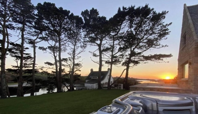 Ker Lan - Character house with Spa and sea view in Lanildut