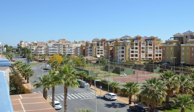 LA MARINA 2 60 - Two Bedroom Apartment, Sleeps 5