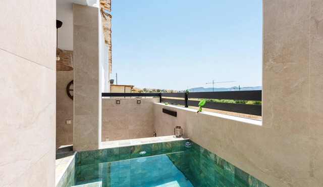 La Mihilla Apartment with Mountain Views, Wi-Fi and Air Conditioning in Malaga