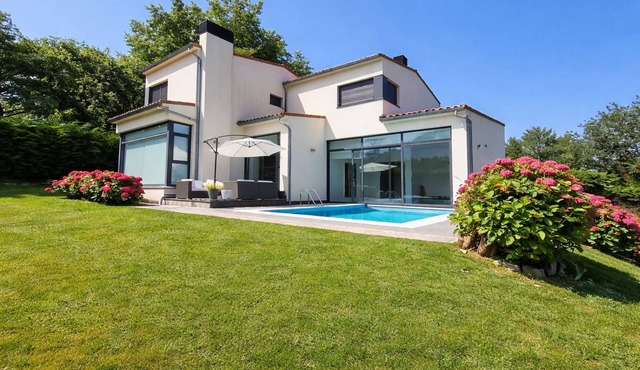 La Talima · Llanes · Indoor and Outdoor Pool