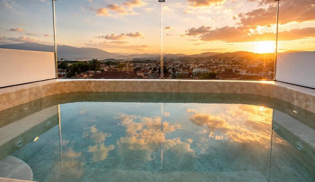 La Torre Málaga Suites