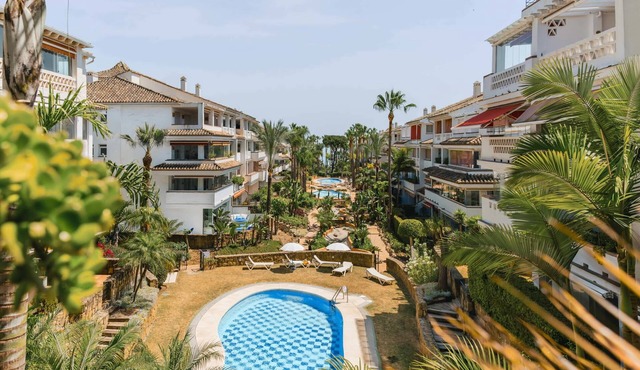 Las Canas Beach | Beachfront Golden Mile Sea View