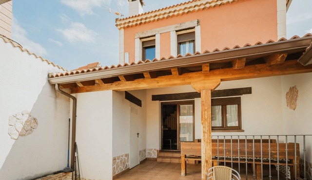 Las Eras III Rural House in Medieval Ayllón – 4 Bedrooms with Bathrooms and Mountain Views in Ayllón