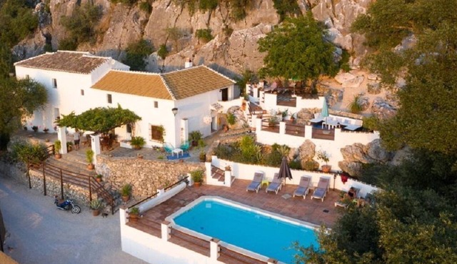 Las Estrellas, self catering in traditional cortijo in Andalucia with views