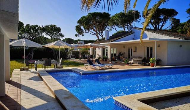 Las Palmeras. R14m pool, beach 400m