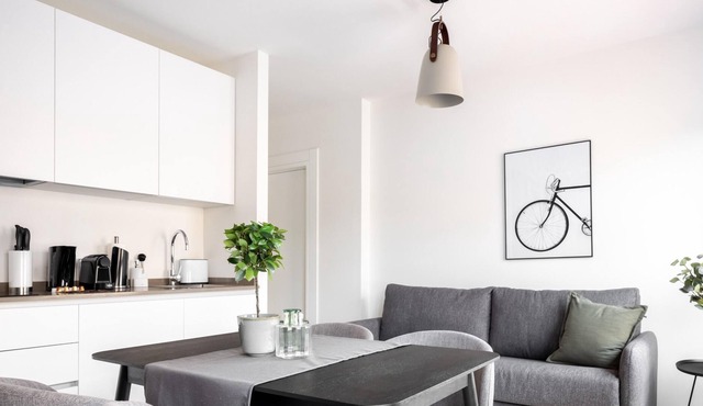 limehome Sevilla Torcuato L. d. Tena | Standard