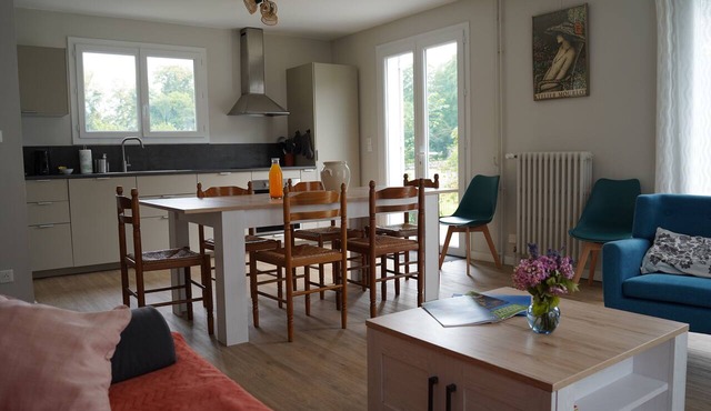 Logempré Gatehouse - 23 ha of parkland, river & padel in Pont-Saint-Pierre
